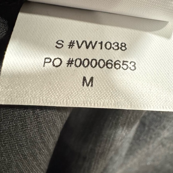 Vuori Long Sleeve Lux Crew Tee in Charcoal Heather Sz M - Picture 7 of 7